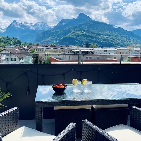 Luna O Mountainview O Pizzaoven Brunnen Exterior foto