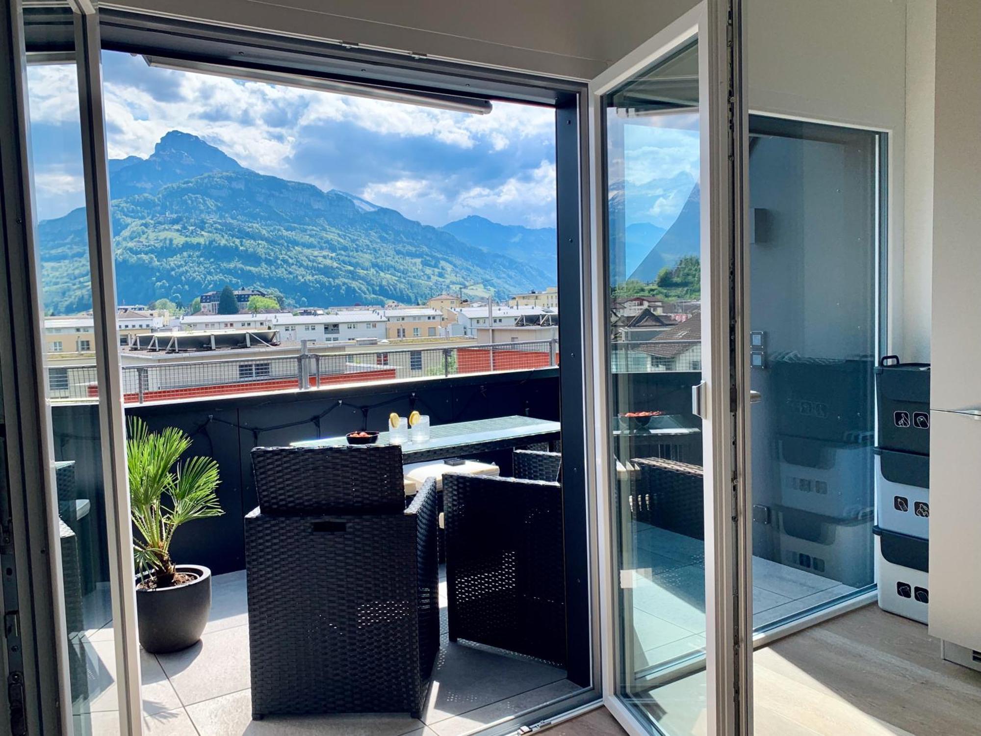 Luna O Mountainview O Pizzaoven Brunnen Exterior foto